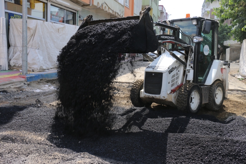 BATMAN BELEDİYESİ ASFALT SEZONUNU DOSTLAR CADDESİ’NDE AÇTI
