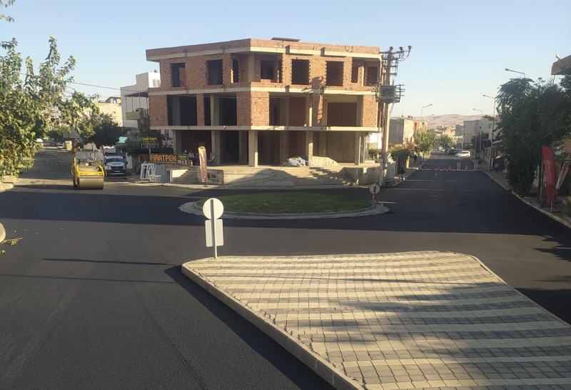 KURUMLAR ALTYAPIYI TAMAMLADIKTAN SONRA BELEDİYE ASFALTLIYOR
