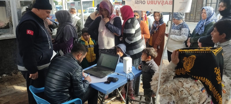 MOBİL BAŞVURU OFİSLERİ SEL BÖLGESİNDE ÇALIŞIYOR