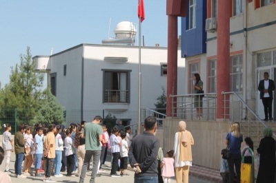 Beşiri Anadolu İmam Hatip Lisesi’nde Bursluluk Sınavına Yoğun İlgi