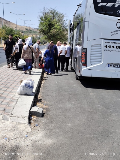 Beşiri'de 40 Derecelik Sıcakta Otobüs Bekleme Çilesi: Türkiye'nin Otogarsız Tek İlçesi Yıllardır Aynı Sorunu Yaşıyor