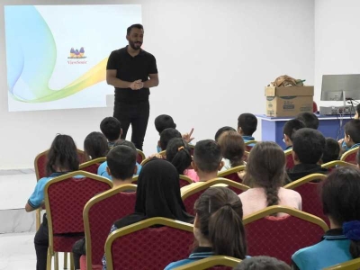 ÖĞRENCİLERE TEKNOLOJİ BAĞIMLILIĞI EĞİTİMİ