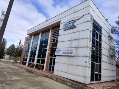 Yüz Binlerce Emekli Adayı SGK Affı Bekliyor